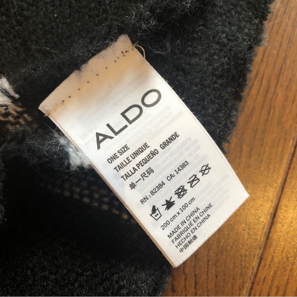 Aldo blanket scarf - Picture 4 of 4